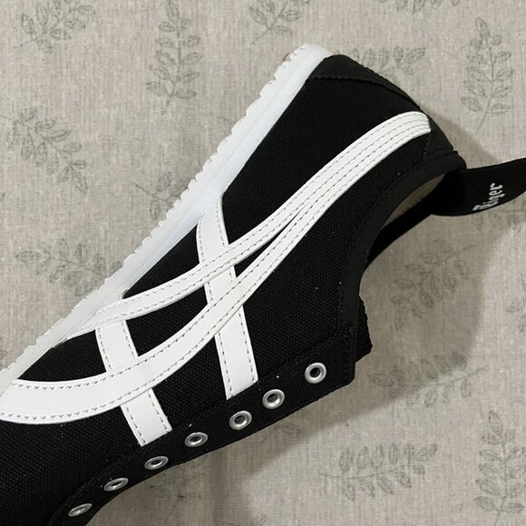 Onitsuka Tiger By Asics Black Canvas Laceless Shoes - Picture 5 of 6